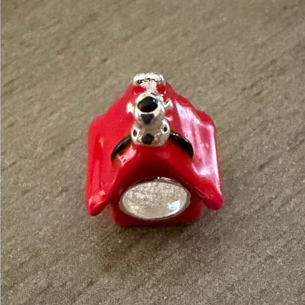 925 Sterling Silver Snoopy On Doghouse Classic Peanuts Charm Bracelet Minimalist - Picture 6 of 7